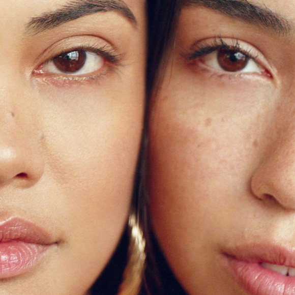 Organic Lip Boost and Rescue Treatment Kit / Manuka Lip Gloss & Healing Lip Balm - Picture 8 of 16